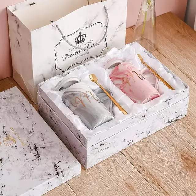 Mr And Mrs Mug Set Gift Box